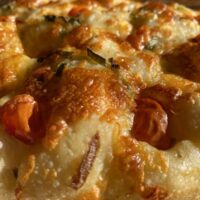 grao-e-pao-focaccia-tomatinho-detalhe